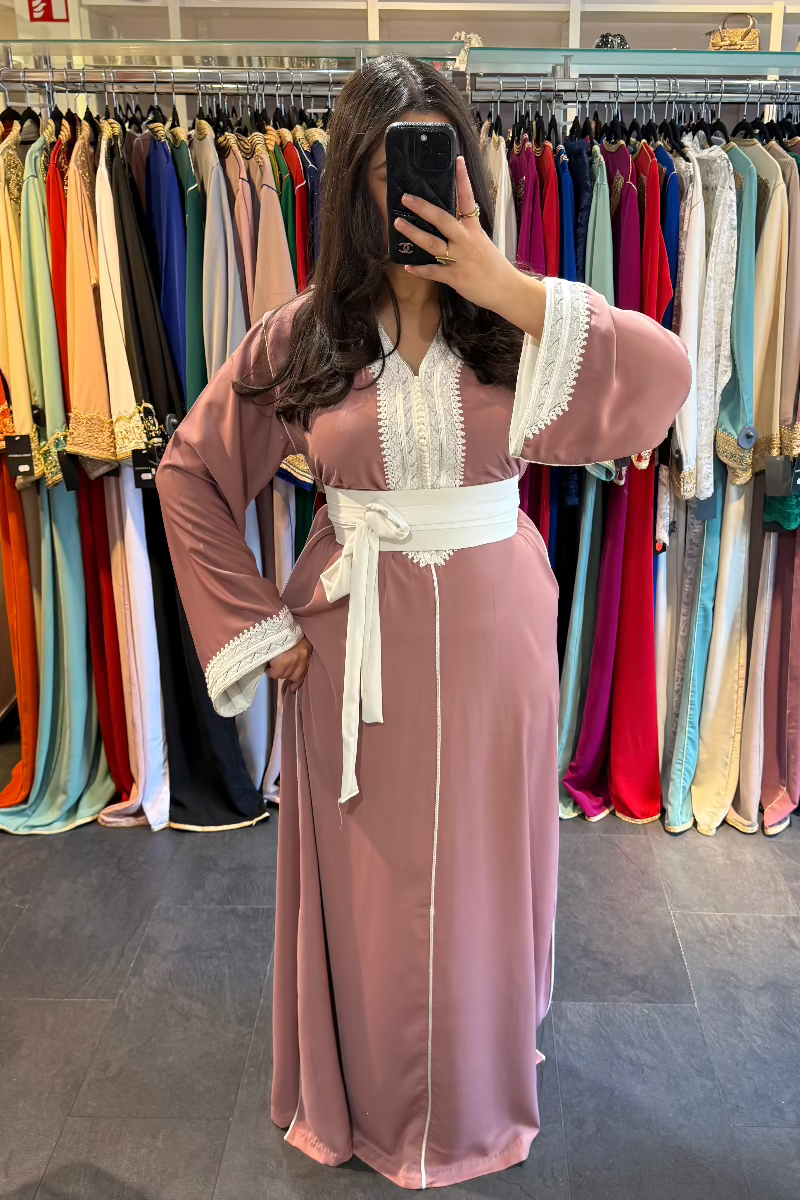 Noor Kaftan